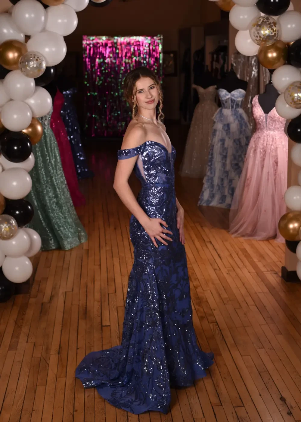 Gallery Image #slidesGrid37